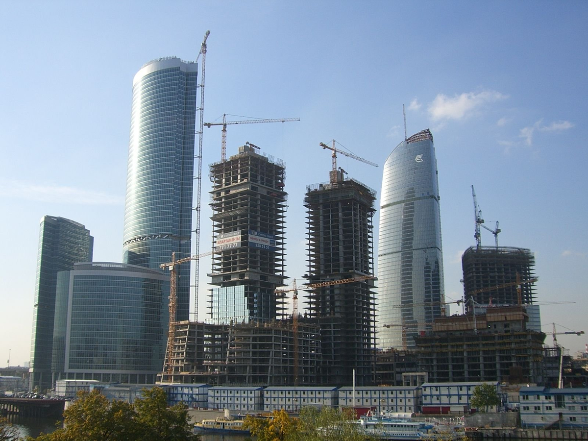 Строительство Москва-Сити. Источник: en.wikipedia.org