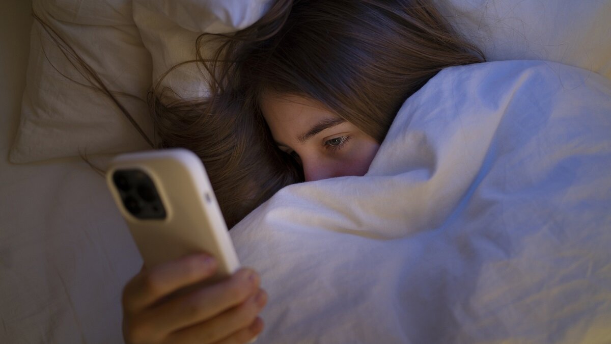    Сон со смартфоном
