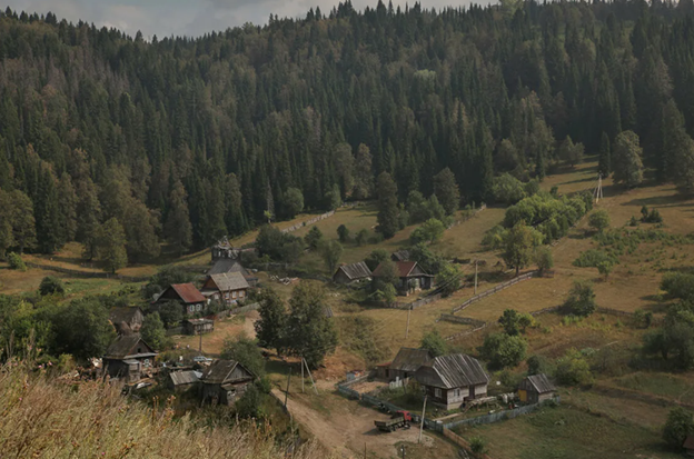 Проснулся. Ну наконец-то, гораздо же ты спать! Мы уже тебя все заждались. Первое, что я увидел в этот замечательный день, были мамины глаза. - Именинник наш, вставай! Скорее, все тебя ждут!