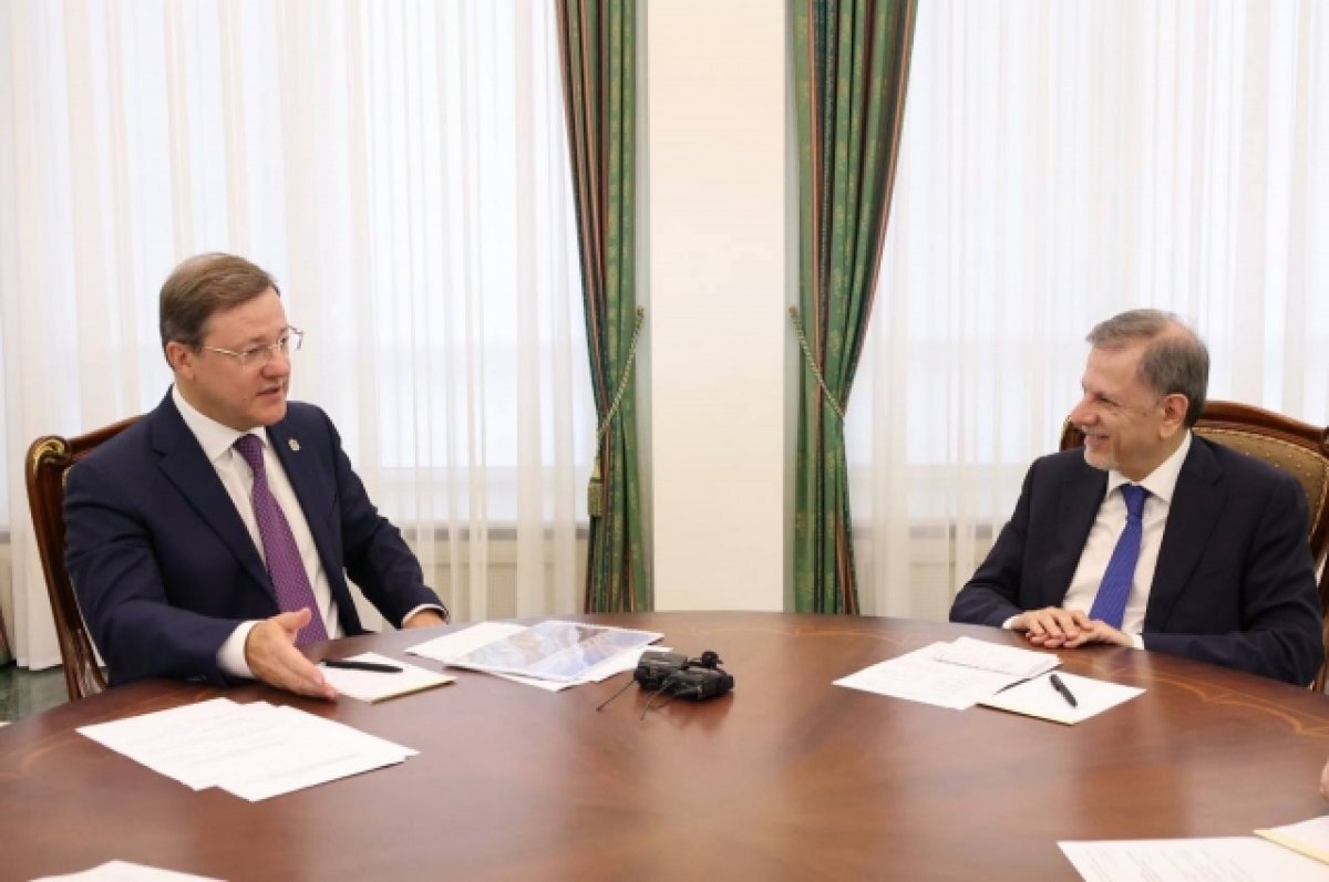    В Самаре Дмитрий Азаров провел встречу с Послом Аргентины в РФ