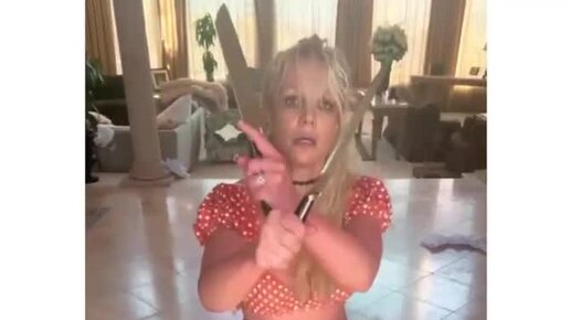 Бритни спирс танец с ножами