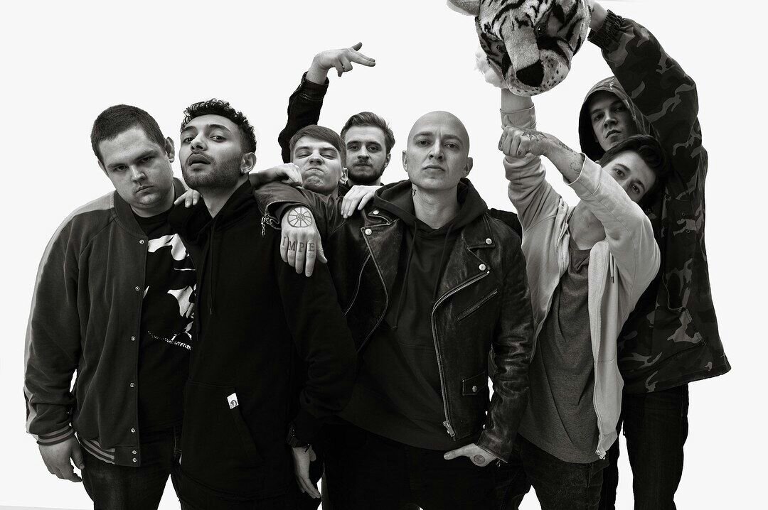 Победили в четвертом сезоне батла Versus Fesh Blood - Злые Голуби, а приз в 1 000 000 рублей забрал PALMDROPOV 