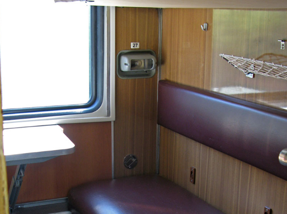 сидишь и смотришь в окошко...