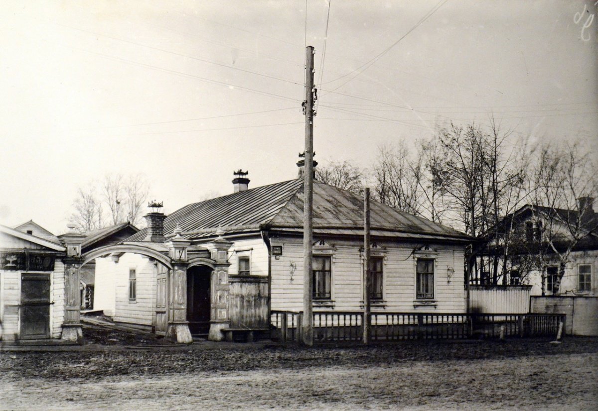 михаил евграфович салтыков-щедрин ссылка в вятку. михаил евграфович салтыков-щедрин ккиров. михаил евграфович салтыков-щедрин дом в вятке. михаил евграфович салтыков-щедрин в детстве. салтыков щедрин ссылка в вятку.