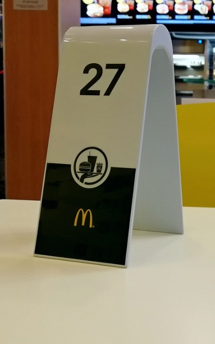 Изящная херота на двух ножках