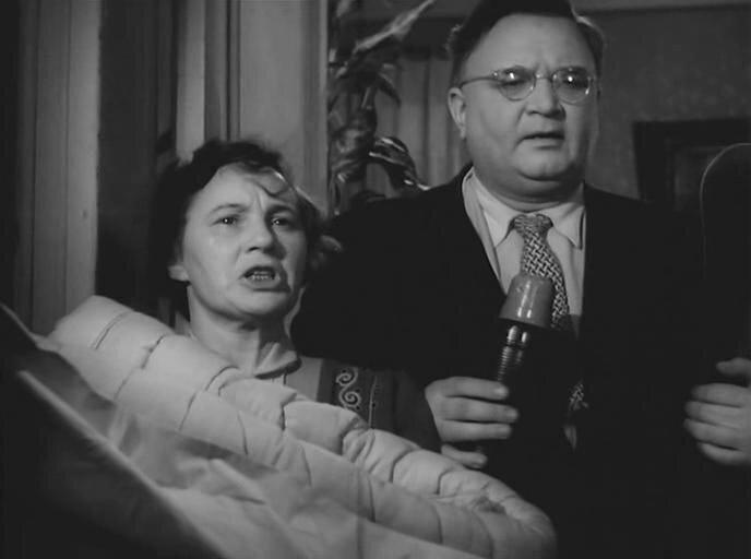 фото: https://fb.ru ("В добрый час", Анастасия Ефремовна (Людмила Чернышова), профессор Петр Иванович Аверин (Виктор Хохряков)