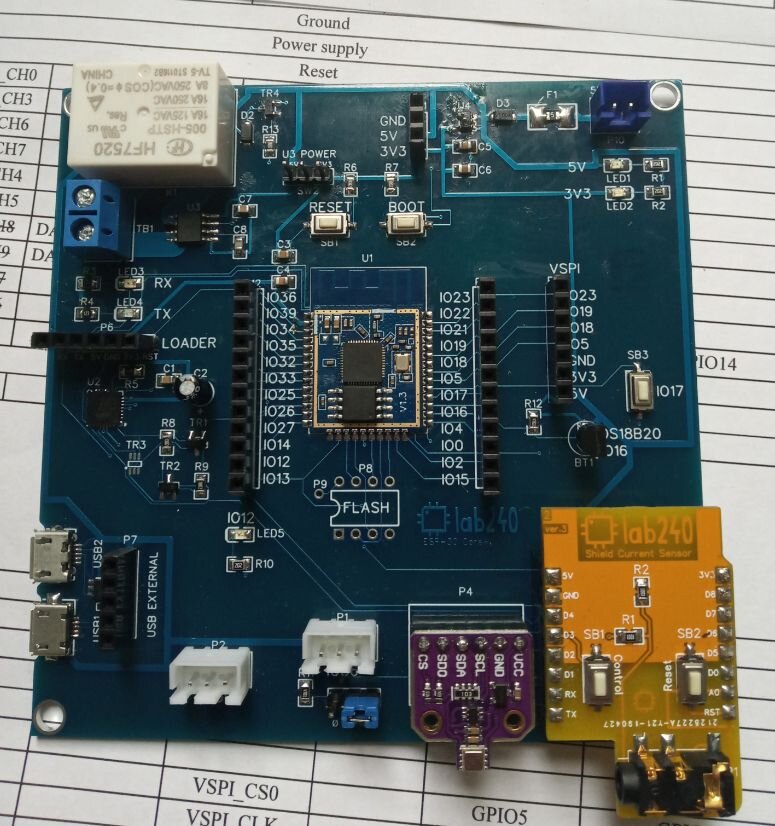 Плата для изучения ESP32 в собранном виде