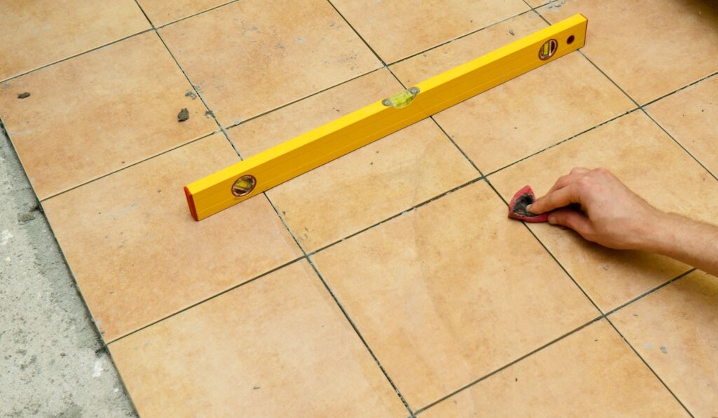 Монтаж плитки прямыми рядами