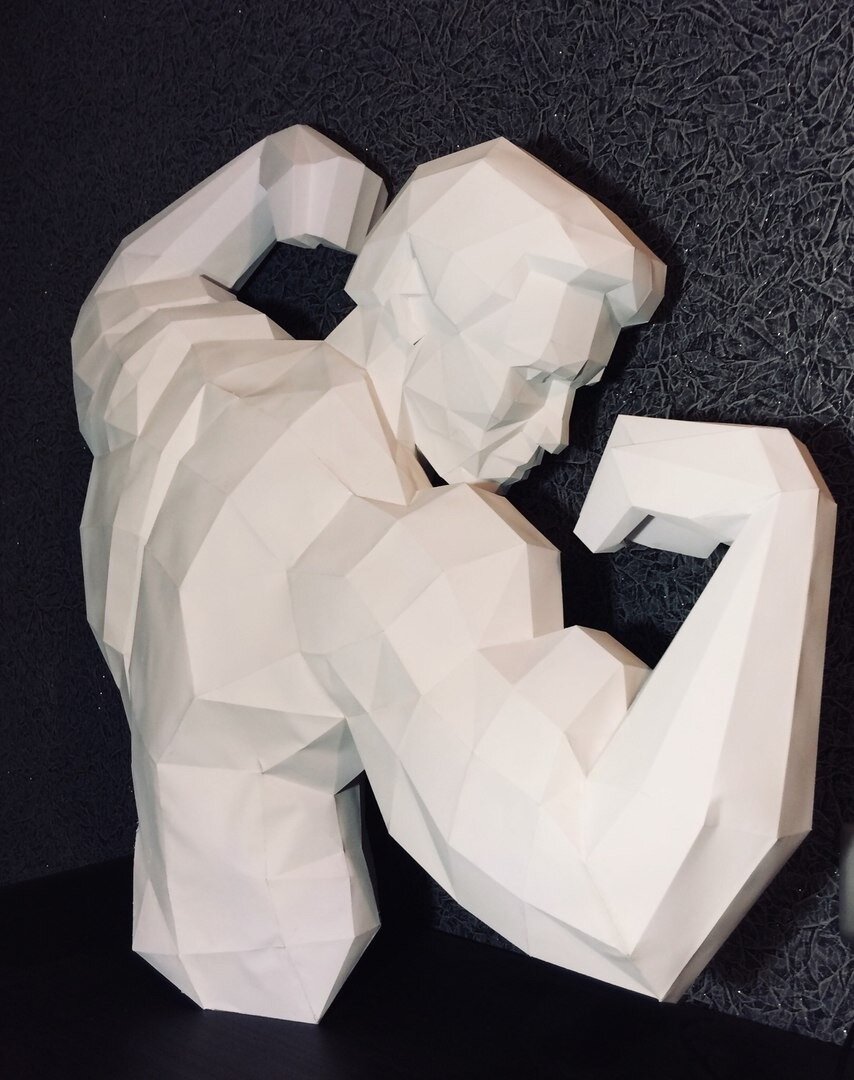 Шварценеггер из бумаги. Модель сделана в 3ds Max, выкройка Pepakura Designer