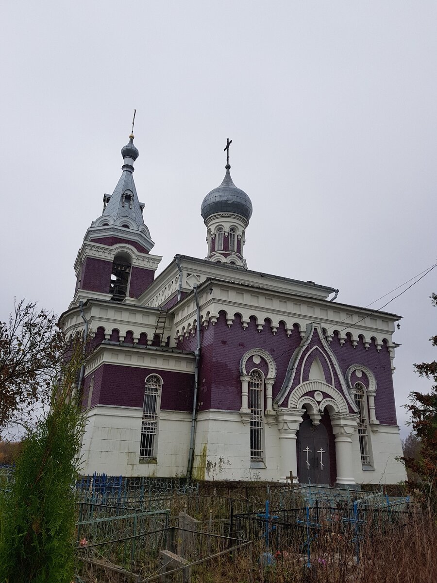 Церковь святых бессребренников и чудотворцев Космы и Дамиана в Локно Палкинского района