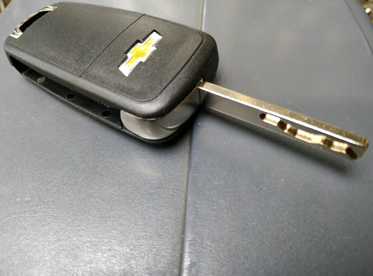 Сломался ключ от машины Шевроле Круз что делать. Сломался ключ от машины что делать. Сломался ключ авто что делать.