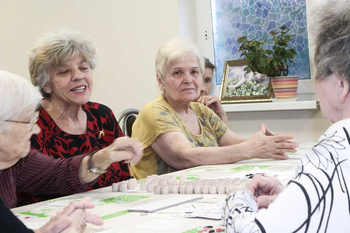 дом престарелых лесной. задания для пенсионеров. дом интернат лесная дача шегарский район. пансионат для пожилых людей с деменцией. николаевского дома призрения престарелых и увечных граждан (1831–44).