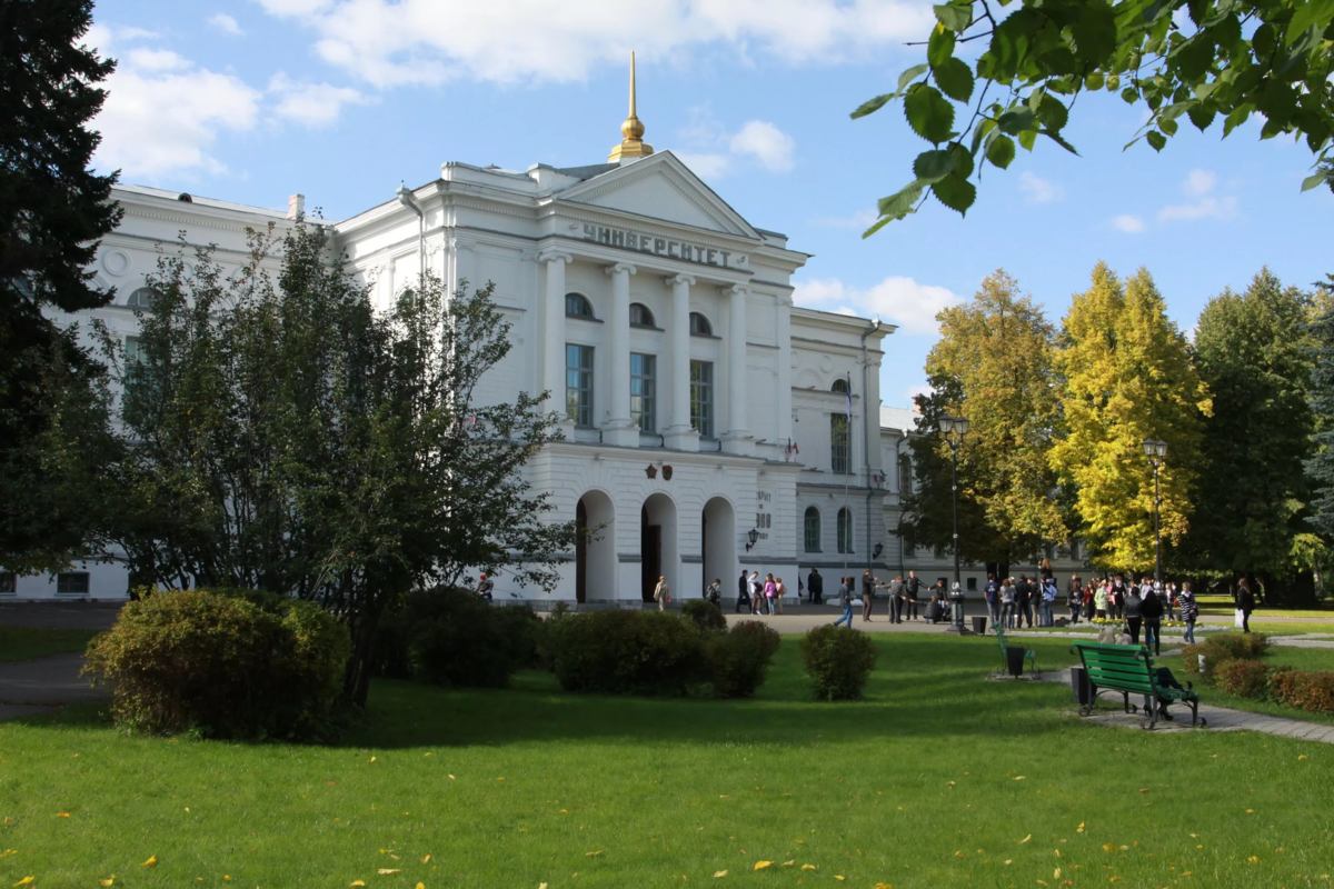 Tomsk university. Томский государственный университет, Томск. Национальный университет Томска. Томский государственный университет Сибири. Главный корпус ТГУ Томск.