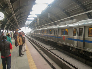 Метро в Дели