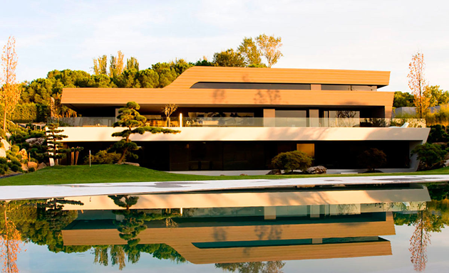 Элитный коттедж. Фото Взято с (Яндекс картинок)