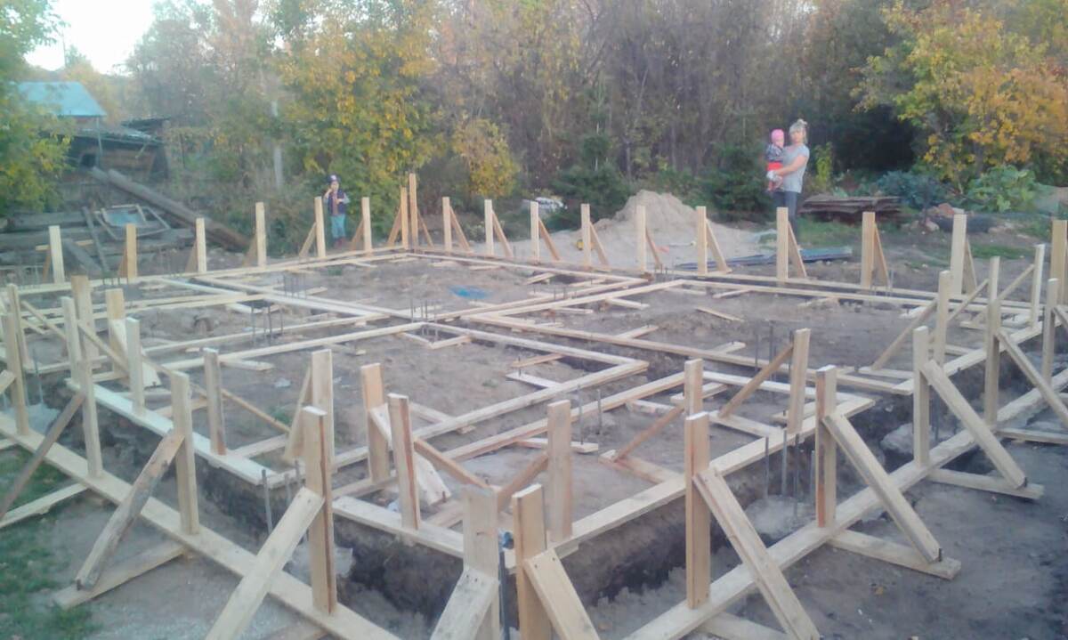 В следующем посте подробнее о фундаменте. 