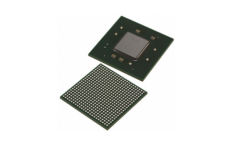 FPGA микросхема с кристаллом. 