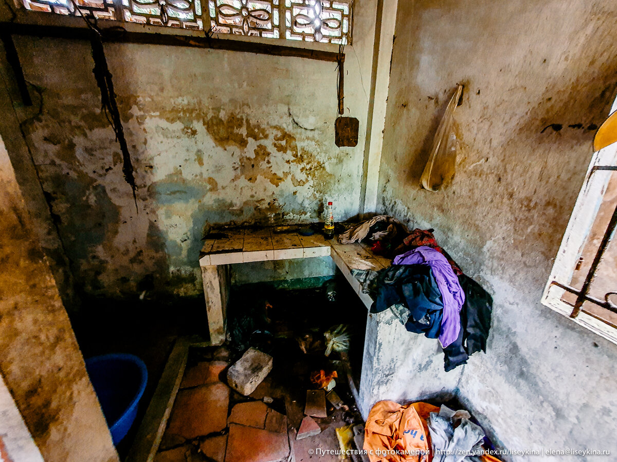 Заброшенный дом во Вьетнаме. Зашла внутрь и посмотрела чем он отличается от Российских