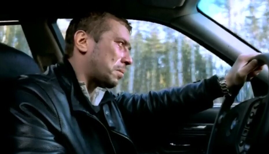 Кадр из фильма "Бумер".