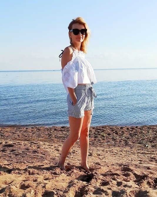 Меня зовут Татьяна Аксёнова - я создательница бренда FROZEN BEAUTY. Если у вас есть вопросы, пишите мне в мессенджер. Буду рада пообщаться )