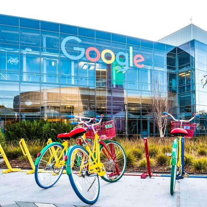 Главный офис компании Google в Маунтин-Вью, Калифорния