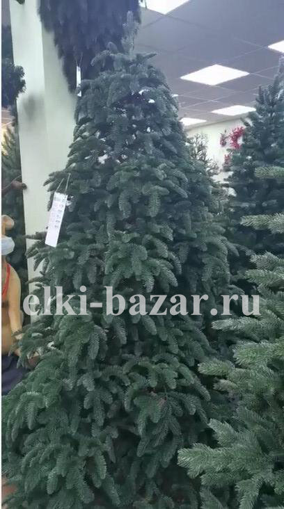 На фото ель Нормандия из 100% ре резины