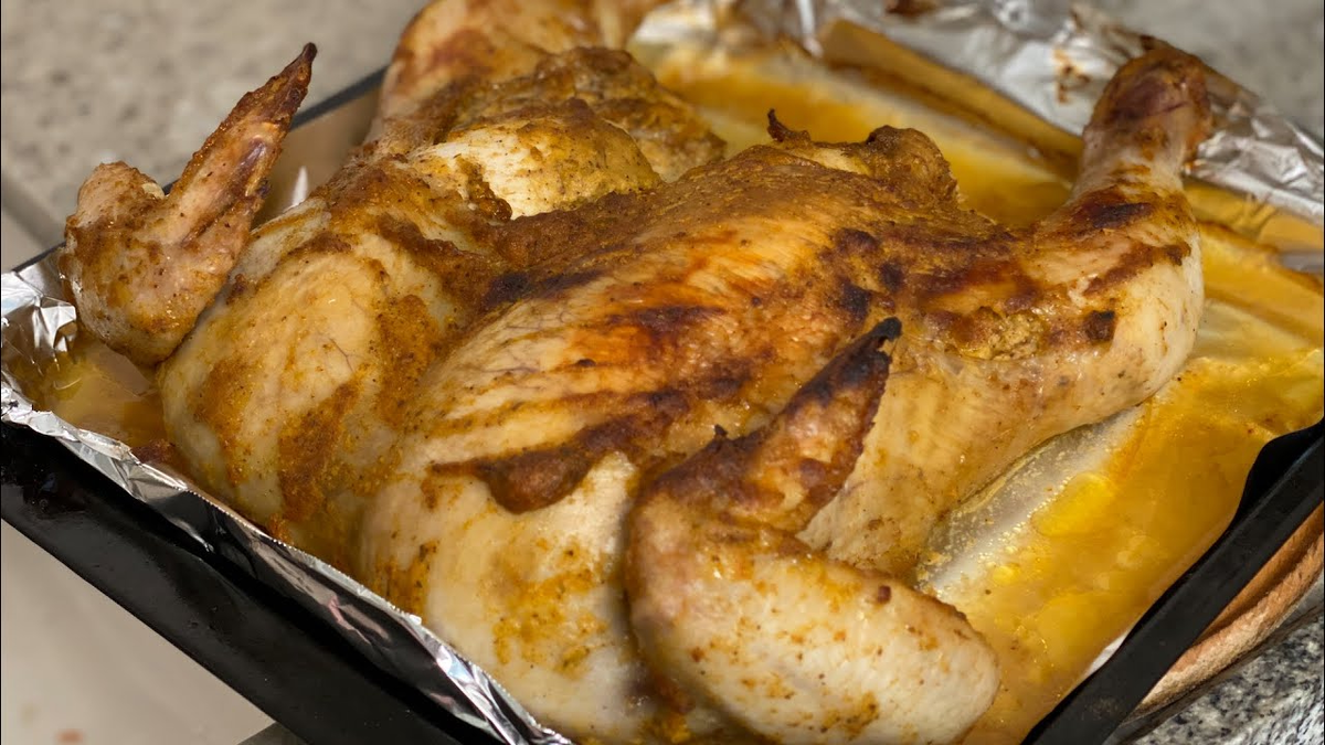 Приготовленная в духовке курица 