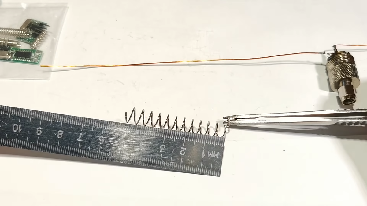 Замеряли длину спиральной антенны