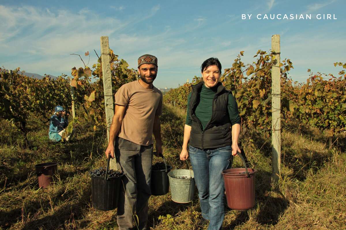Вот такой должна быть дружба -  как между мной и Вано. Захотела я в Грузию - легко,  захотели они в Россию - хоть завтра
