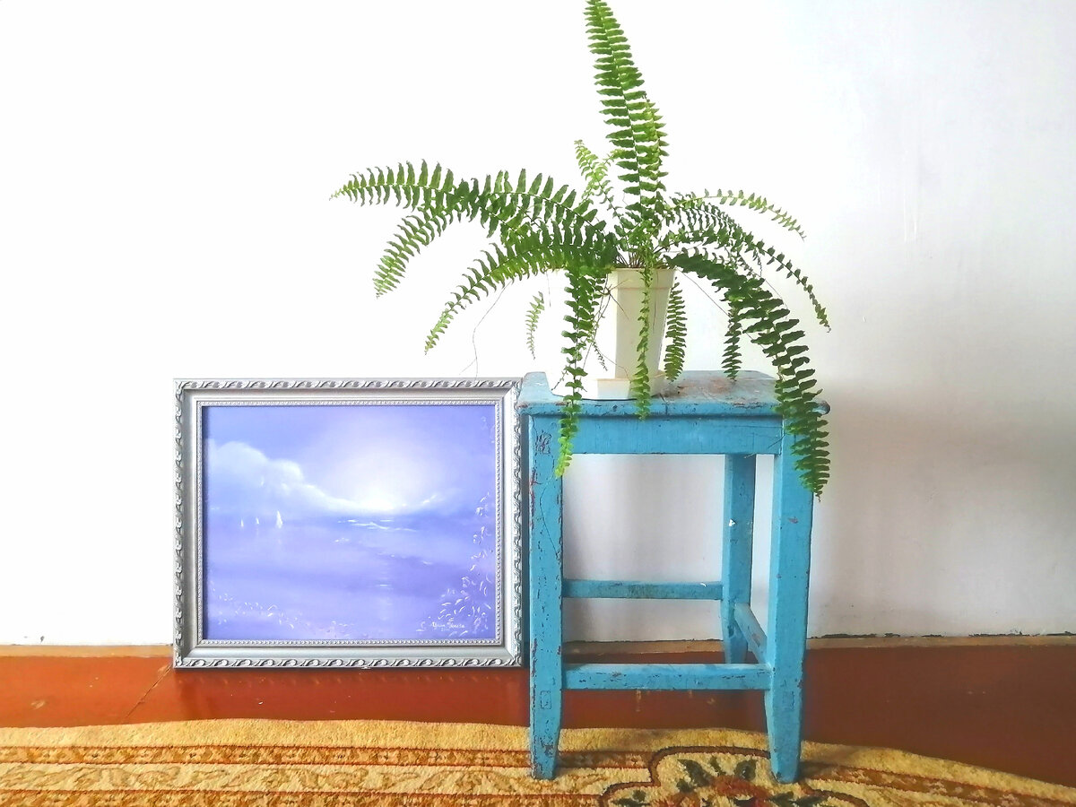 Фото автора.  Табуретка деда. 