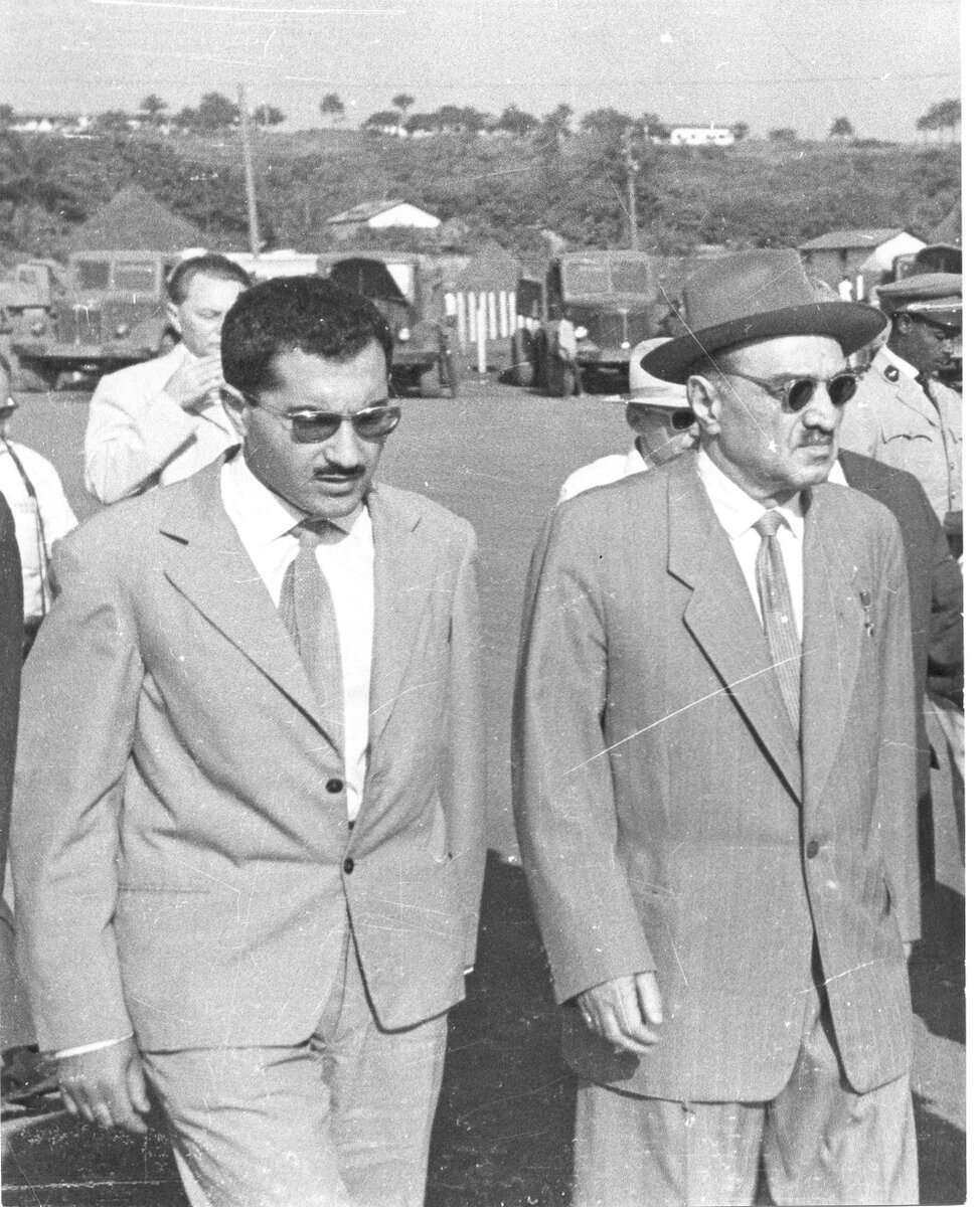С Председателем Президиума Верховного Совета СССР Анастасом Микояном в ходе  визита последнего в Гвинейскую Республику, Конакри,  1963 г.