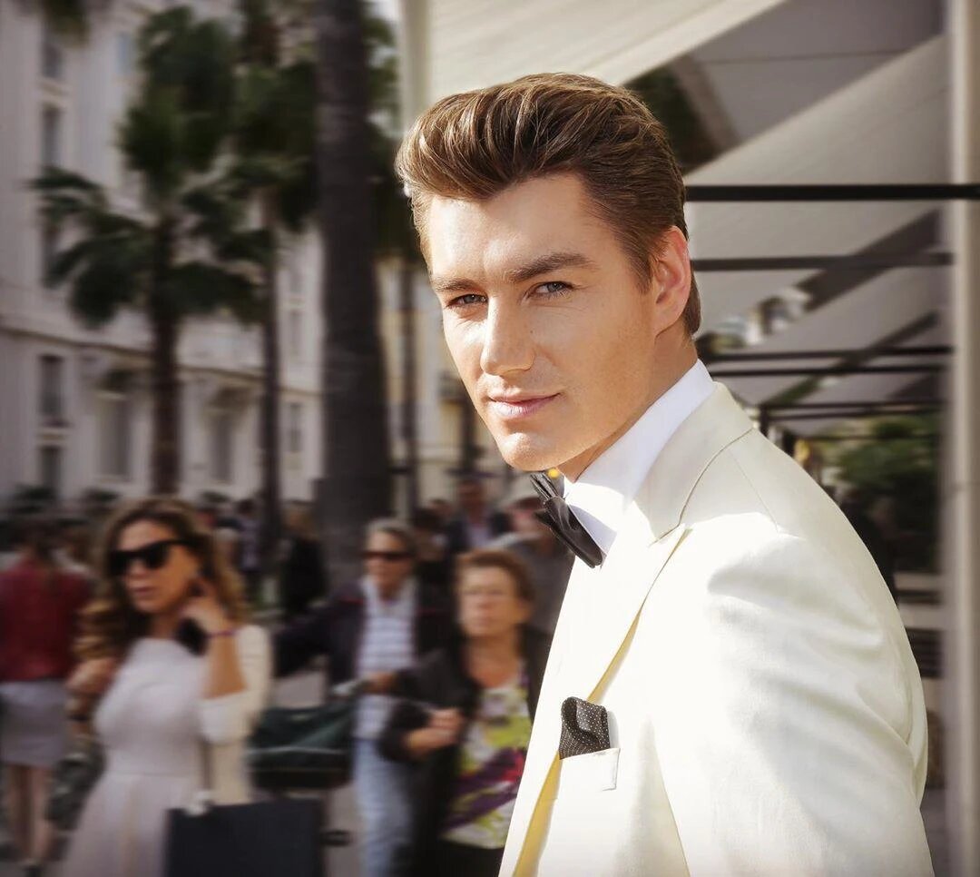 Воробьев в голубом. Воробьев в голубом. Воробьев в голубом. Воробьев голубой. Синий воробей против витаса.