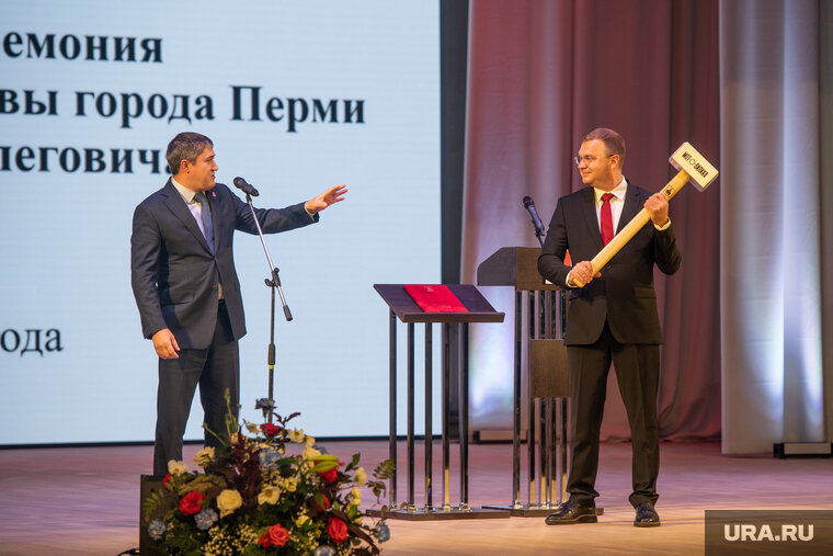    Кувалду (молот) изготовили по заказу Дмитрия Махонина на заводе