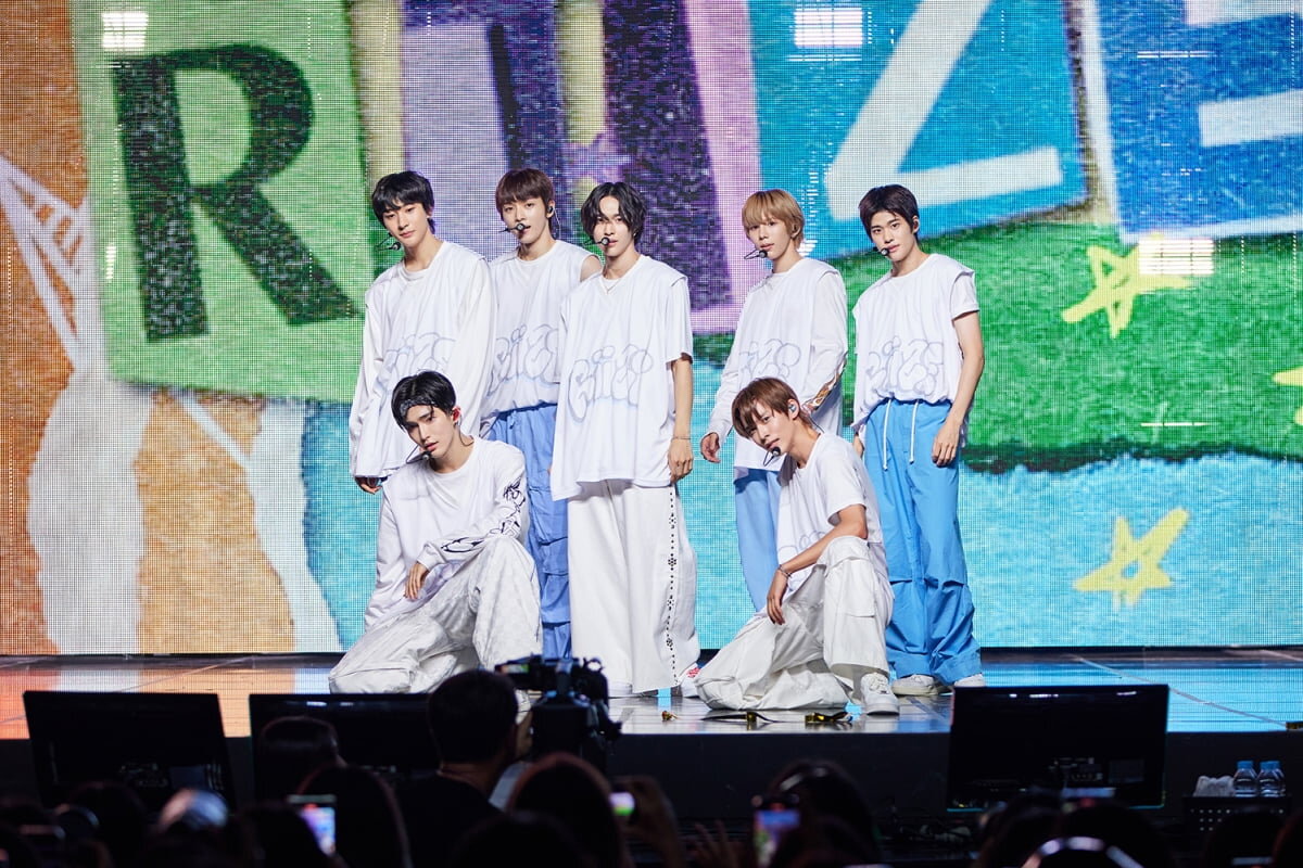 / Фото = SM ENTERTAINMENT