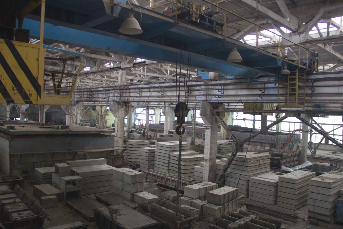 Производственный цех завода Родник Строй.