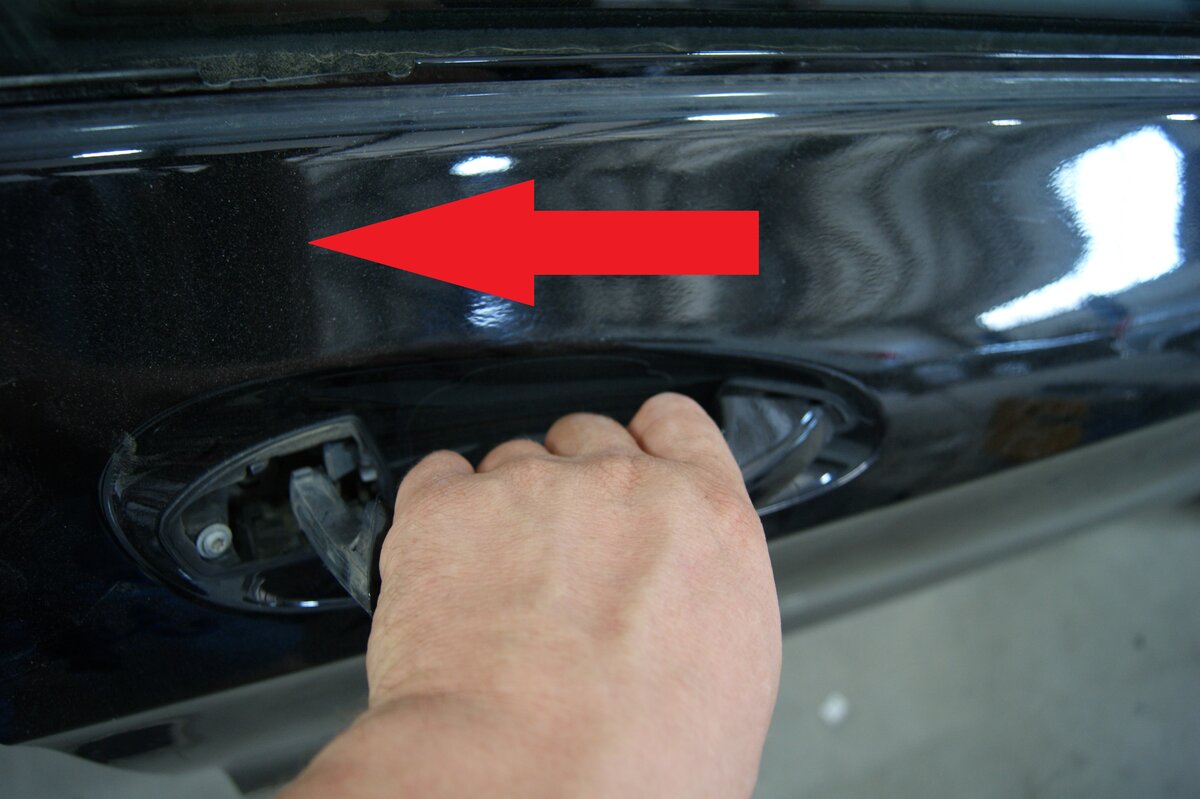 Как снять ручку с двери машины Volkswagen Tiguan 2007-2015: Removal and installation of the external door handl