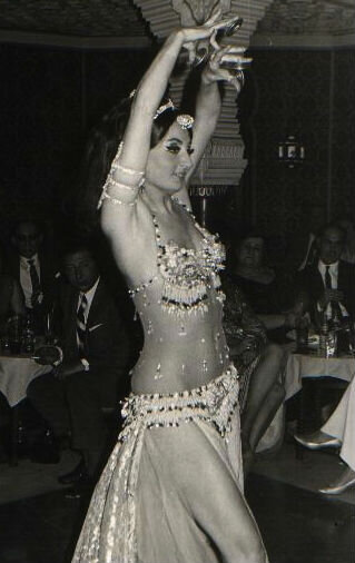 Далила Перед Аудиторией