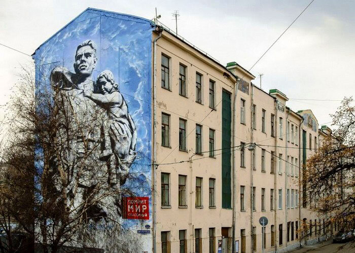 Дом с майоликовыми панно в Лебяжьем переулке