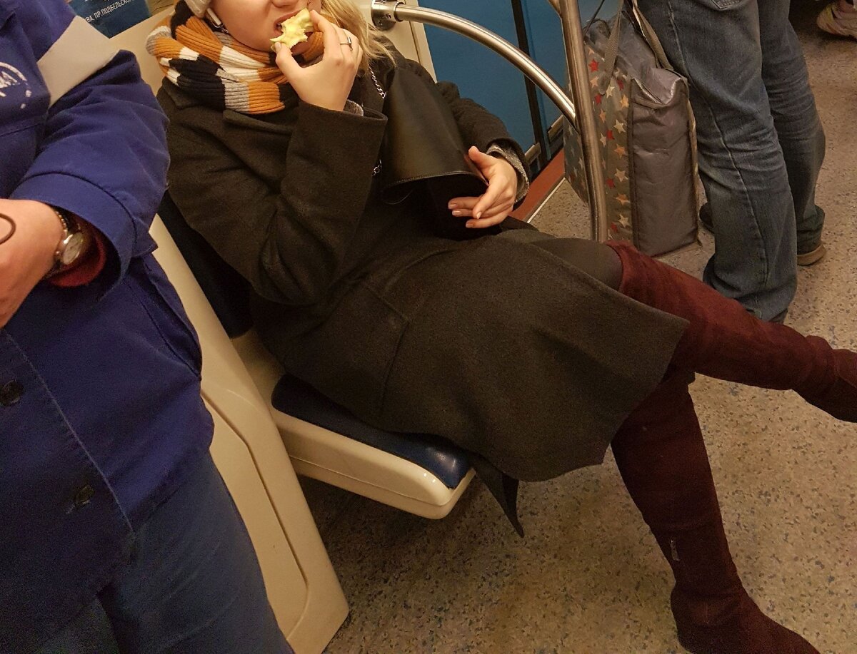 Скоро от яблока остался один огрызок 