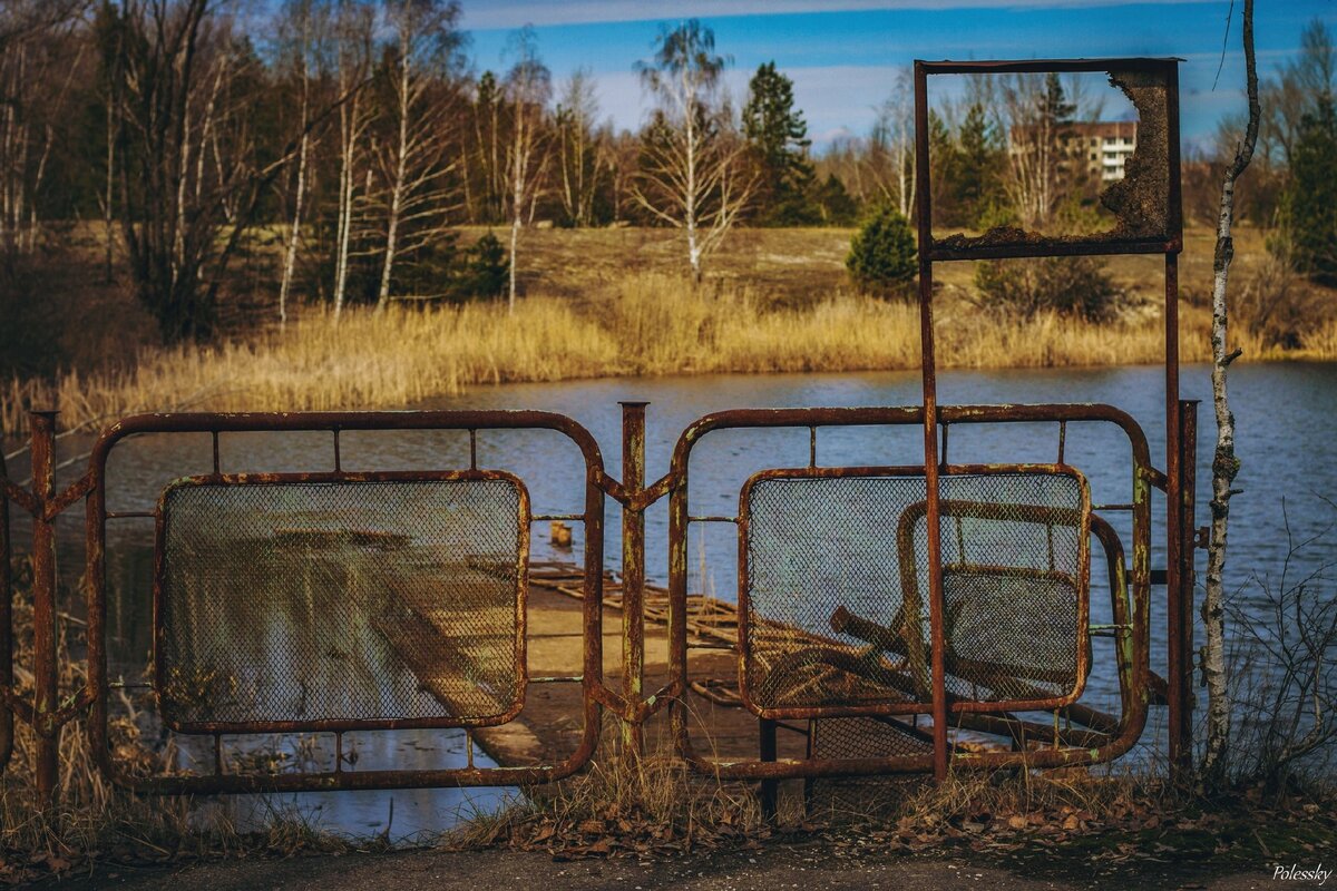 Речной порт, пристань, кафе Припять в Чернобыльской зоне отчуждения