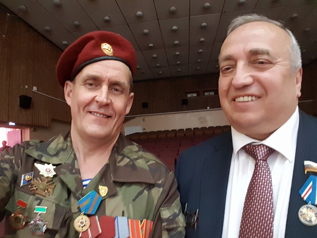 прошу за стол владимир тимофеев