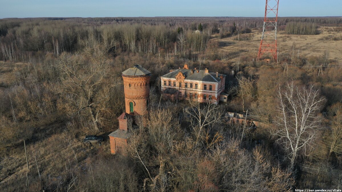 Жизнь на заброшенной железнодорожной станции в 250 км от Москвы. Как такое вообще возможно в современной России?