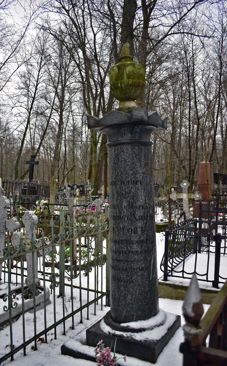 большеохтинском кладбище петербурга. могилы большеохтинское кладбище. большеохтинское кладбище в санкт-петербурге. большtj[nbycrht кладбище санкт-петербург. церковь большеохтинское кладбище.