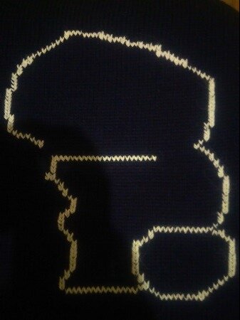 Фото автора. Вышивала по лицевой глади швом петля в петлю.