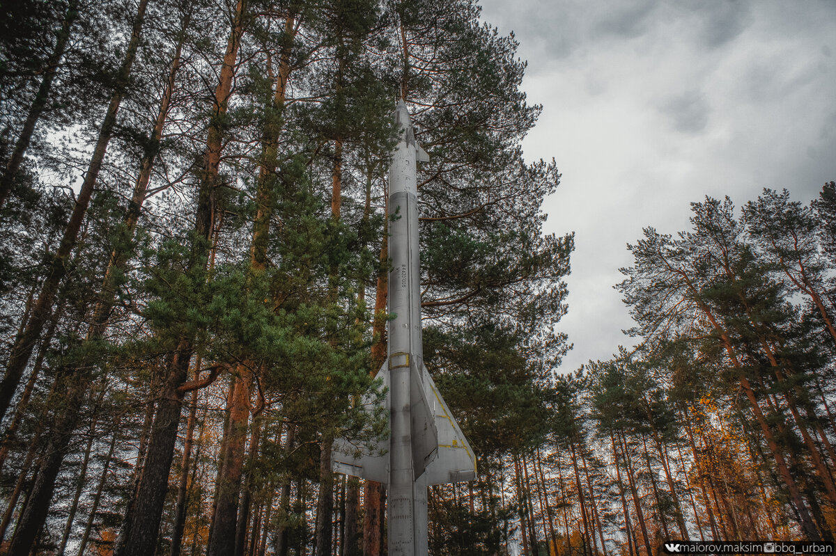 Вернулся спустя два года в военный городок. Полная разруха, украли даже «Ракеты С-25 Беркут»!