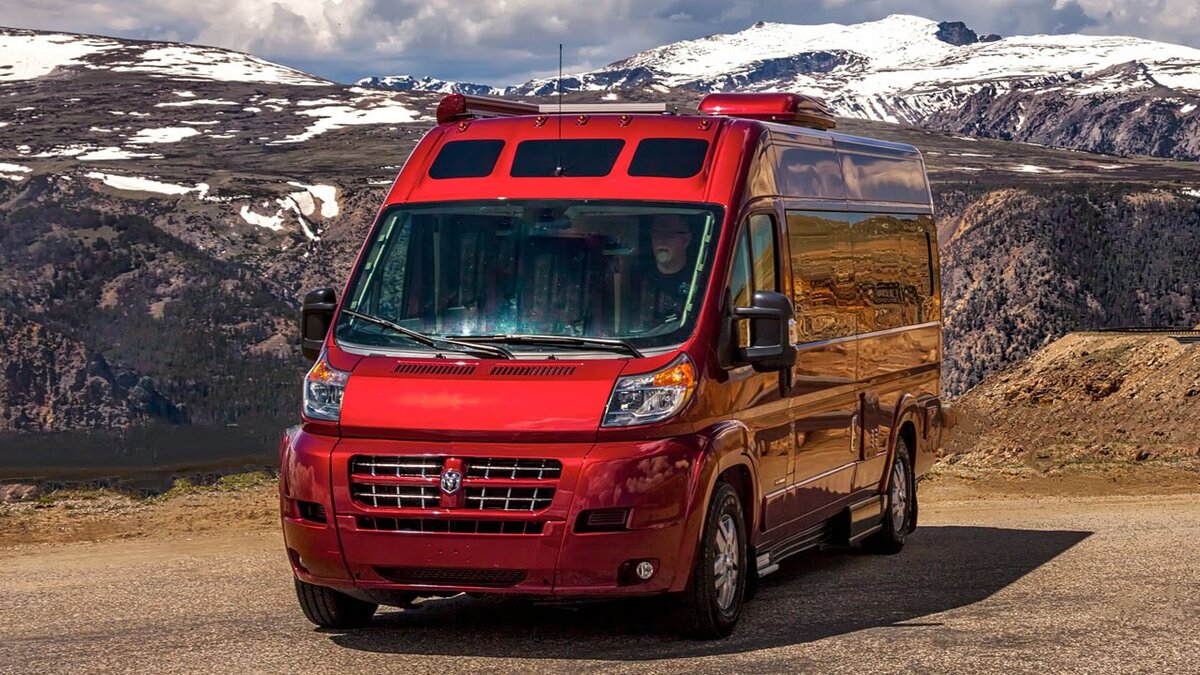 Кемпер Вэн на базе Dodge RAM 2300