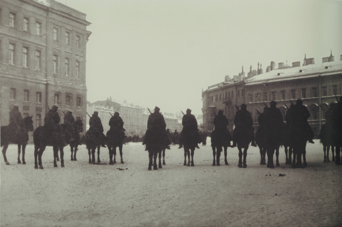 Разгон шествия петербургских рабочих. Кровавое воскресенье 1905 года. Петербург 1905 год. Кровавое воскресенье 9 января 1905 года. Фото кровавого воскресенья 1905 года.