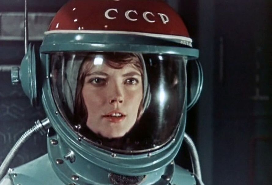 Фильм "Мечте навстречу" (1963) - советский фантастический художественный фильм по мотивам повести Олеся Бердника "Сердце Вселенной".