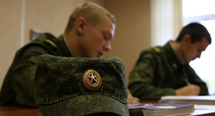 А примерно так он сдавал экзамены 