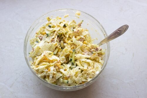 Салат с пекинской капустой и печенью трески – простой и вкусный рецепт, как приготовить пошагово
